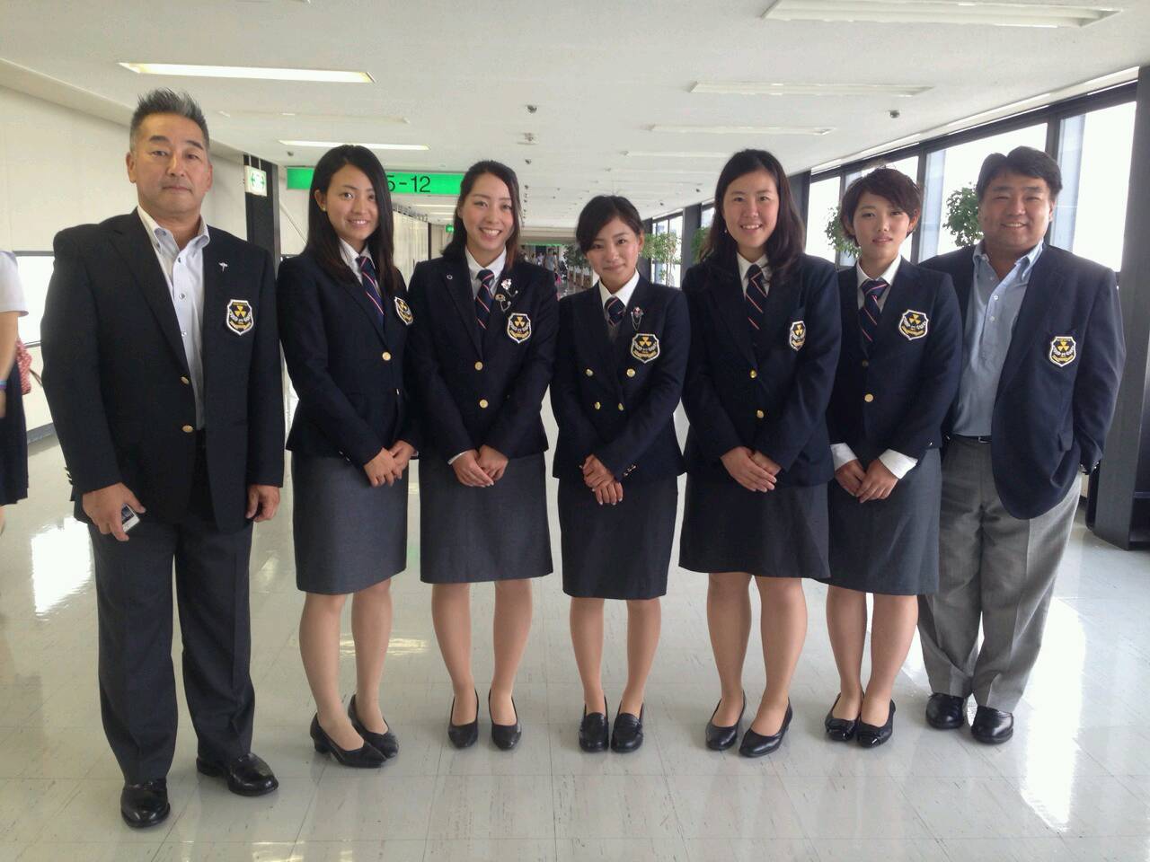 2014全国女子大学ゴルフ選手権へむけて出発.jpg